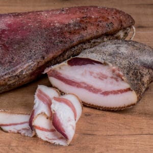 embutido guanciale italiano